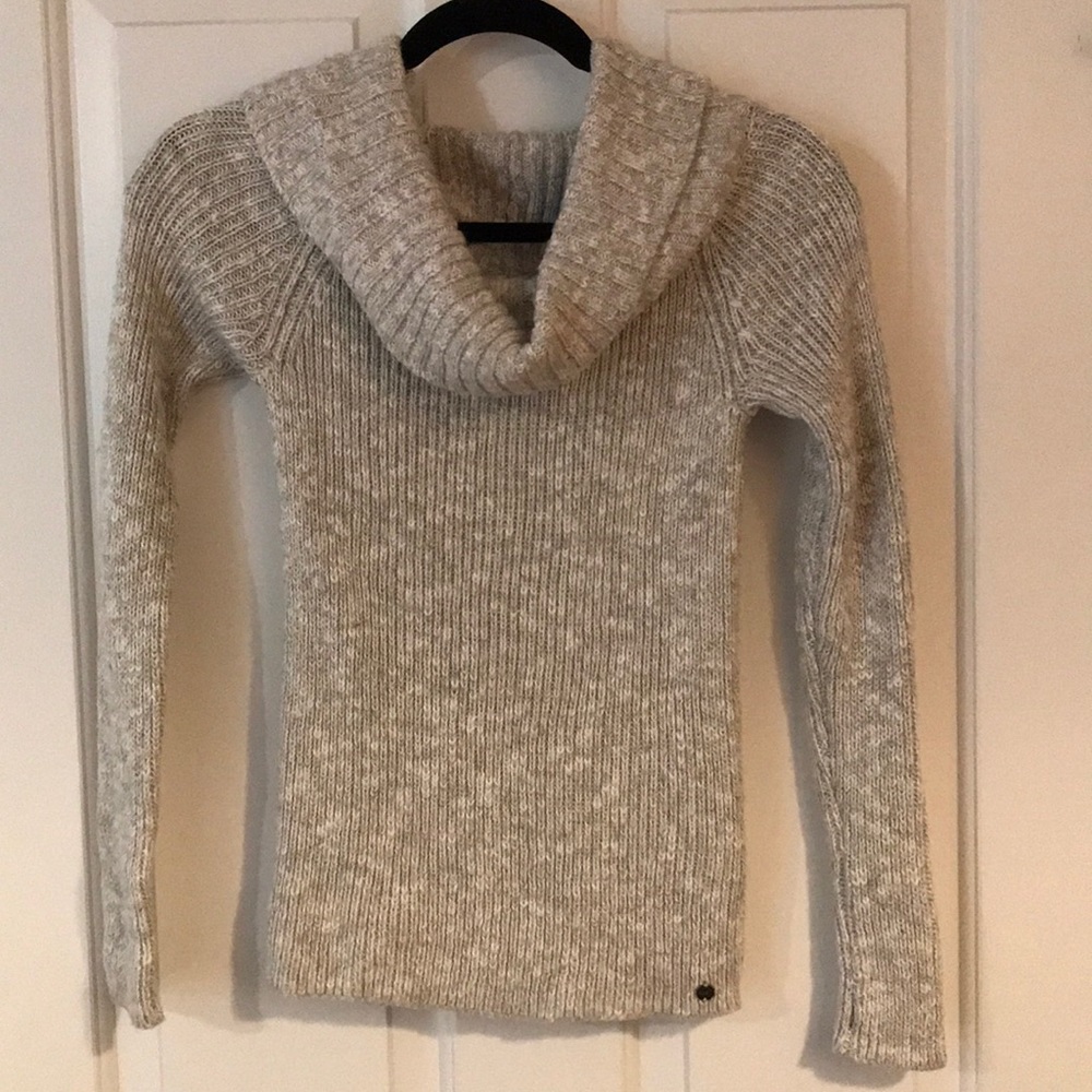 🤩 5 for $25 🤩 Hollister sweater